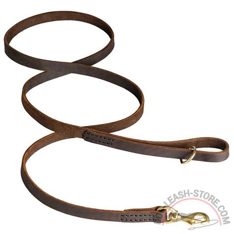 Dog leash in smooth leather 